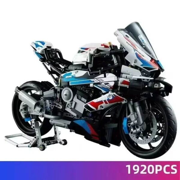 Réplique BMW 1000 RR échelle 1:5