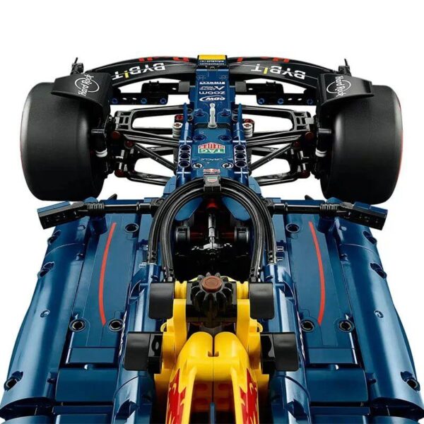 Cockpit détaillé avec volant